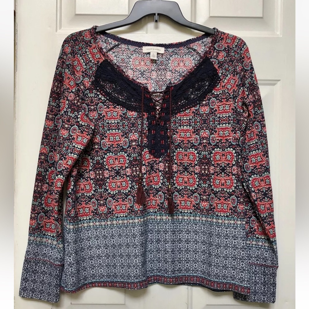 Vintage America Women's Top Blouse Size XL Lace Crew Neck Long Sleeve Soft Knit